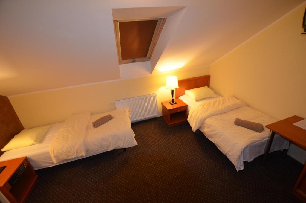 Hotel Stawisko Klaudyn Eksteriør bilde